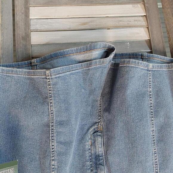 Women's Super-High Rise Seamed Jean Shorts | Wild Fable | 16 - Picture 4 of 12